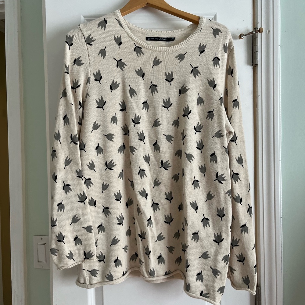 Gudrun Sjoden Cream Crewneck Sweater with Gray Motif
